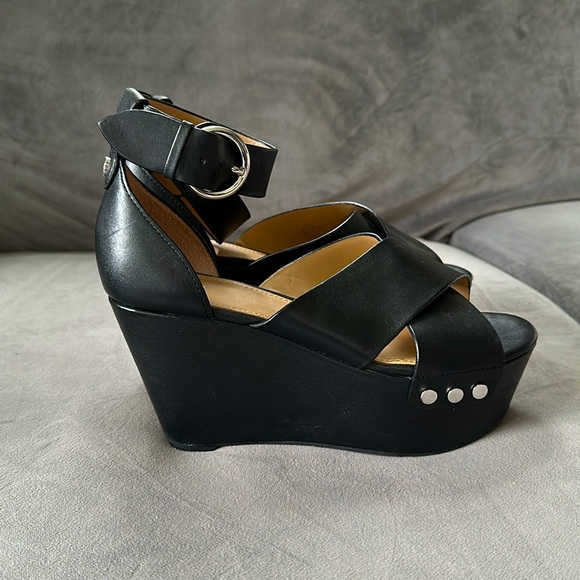 Marc Fisher LTD black platform sandals - Picture 2 of 4